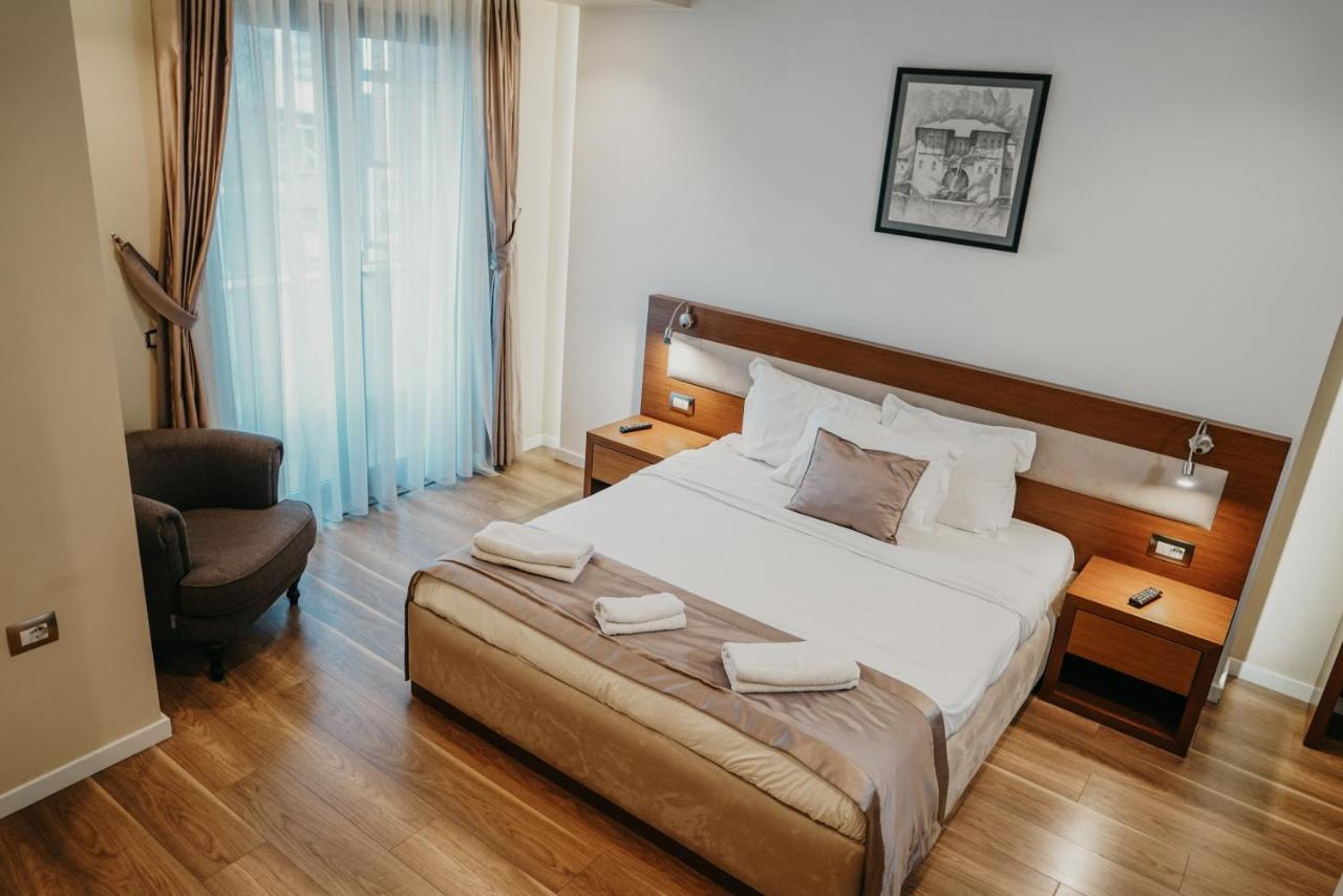 Center Hotel Gjirokaster Exterior photo