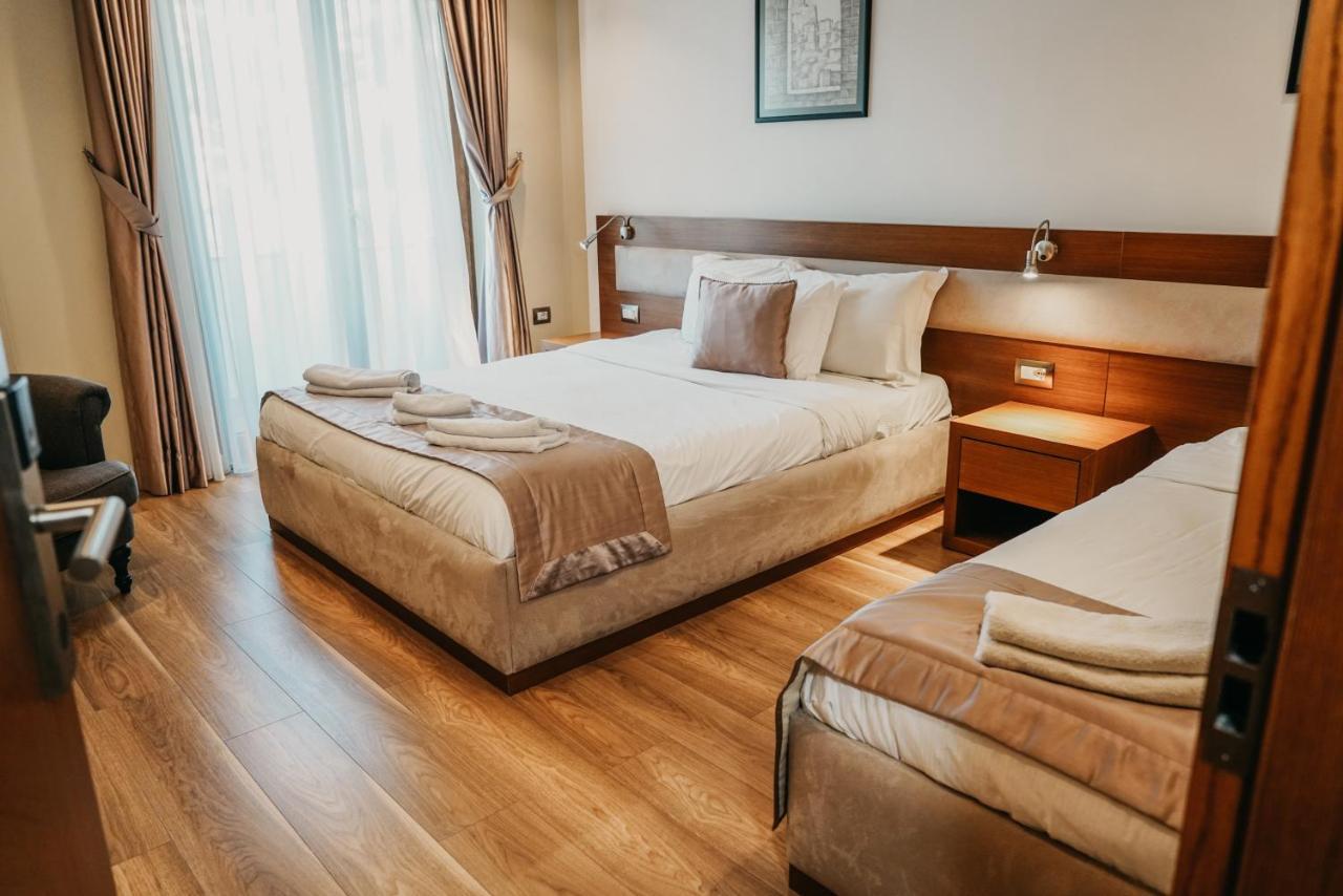Center Hotel Gjirokaster Exterior photo