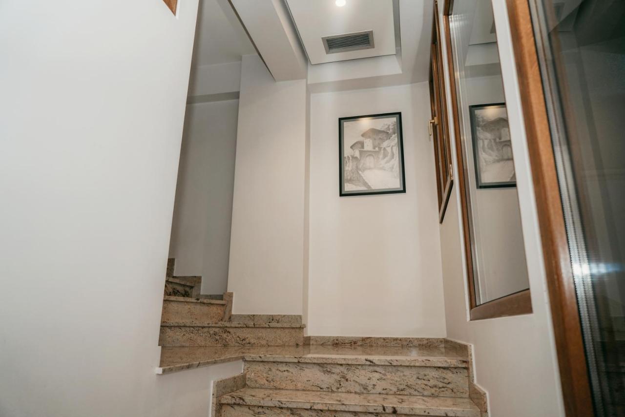 Center Hotel Gjirokaster Exterior photo